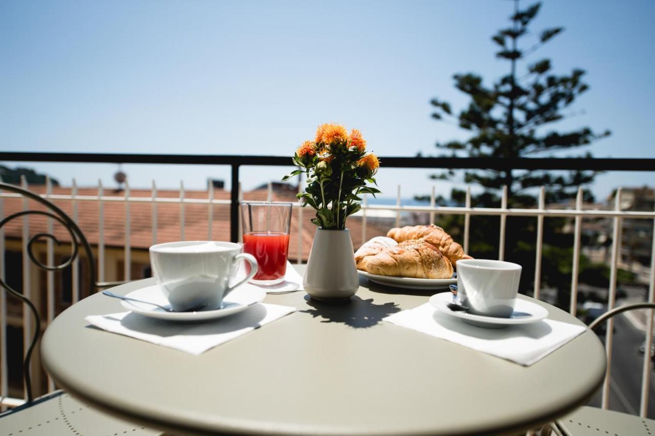 Bed and Breakfast Artemisia à Gaète Extérieur photo